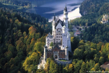 Castelul Neuschwanstein din Germania, sursă de inspirație pentru Disneyland