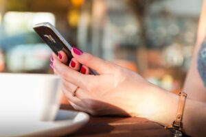 recuperare cont facebook cu ajutorul prietenilor