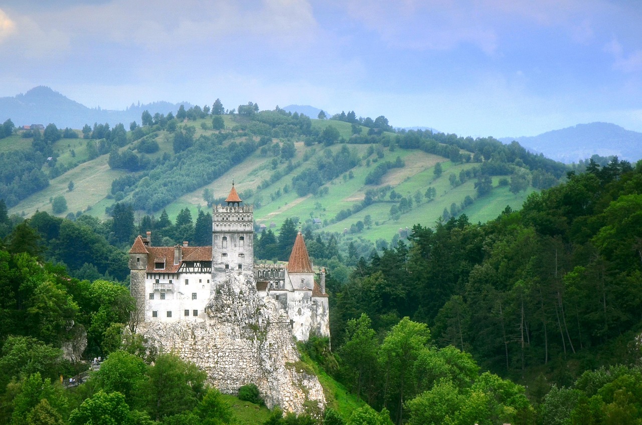cine a construit castelul bran